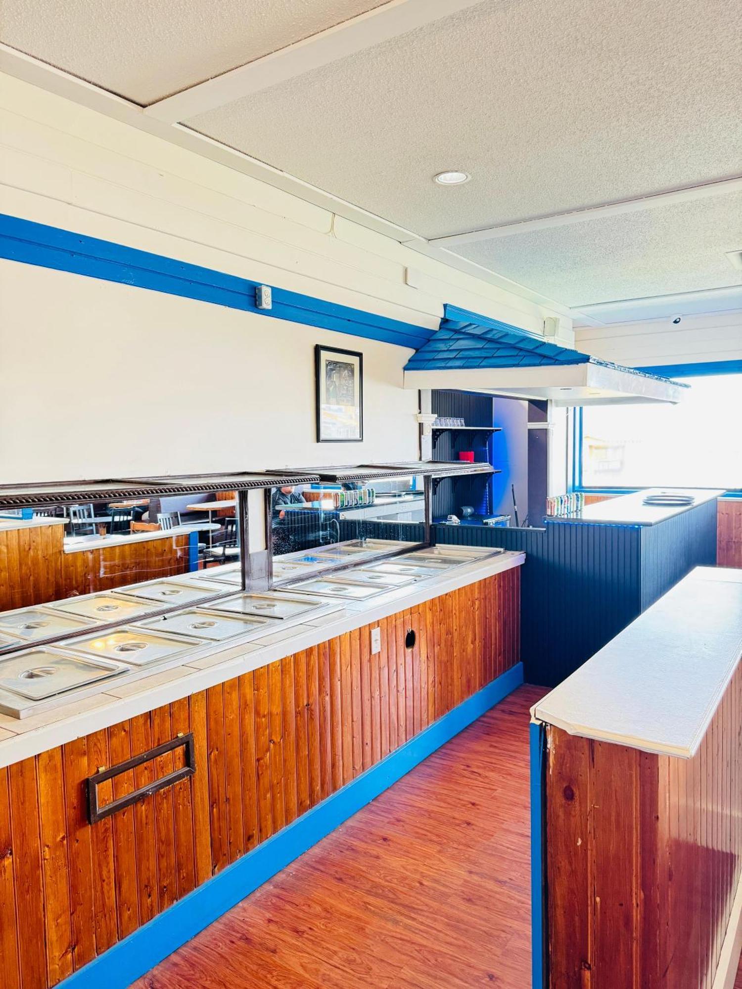 Hotel Ramada By Wyndham Dawson Creek Exterior foto