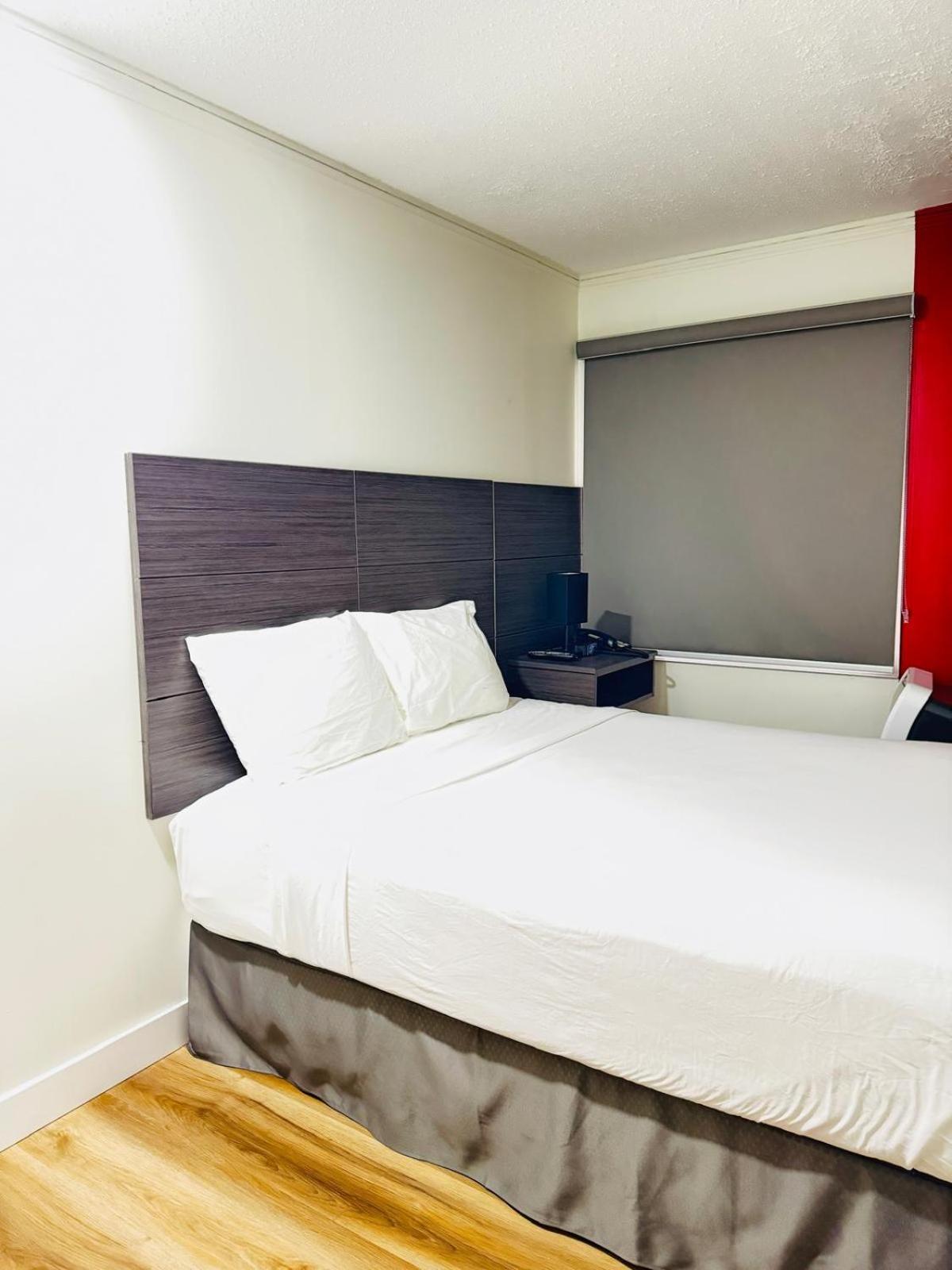 Hotel Ramada By Wyndham Dawson Creek Exterior foto